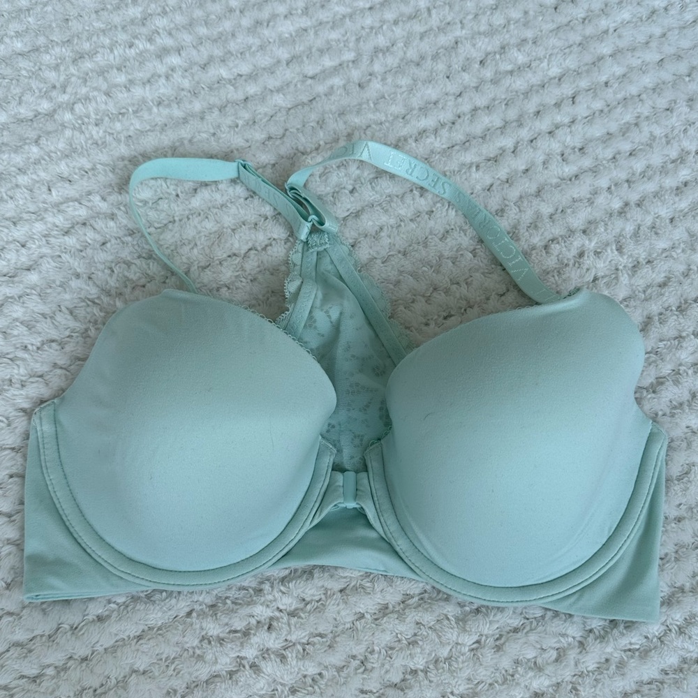 Victoria’s Secret lined demi lace racer back underwire bra 32DD
